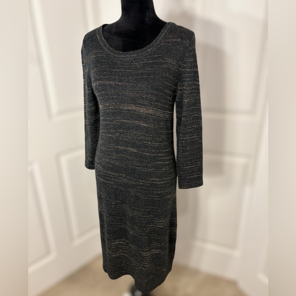 Apt 9 brand, size medium, Long sleeves mid length sweater dress